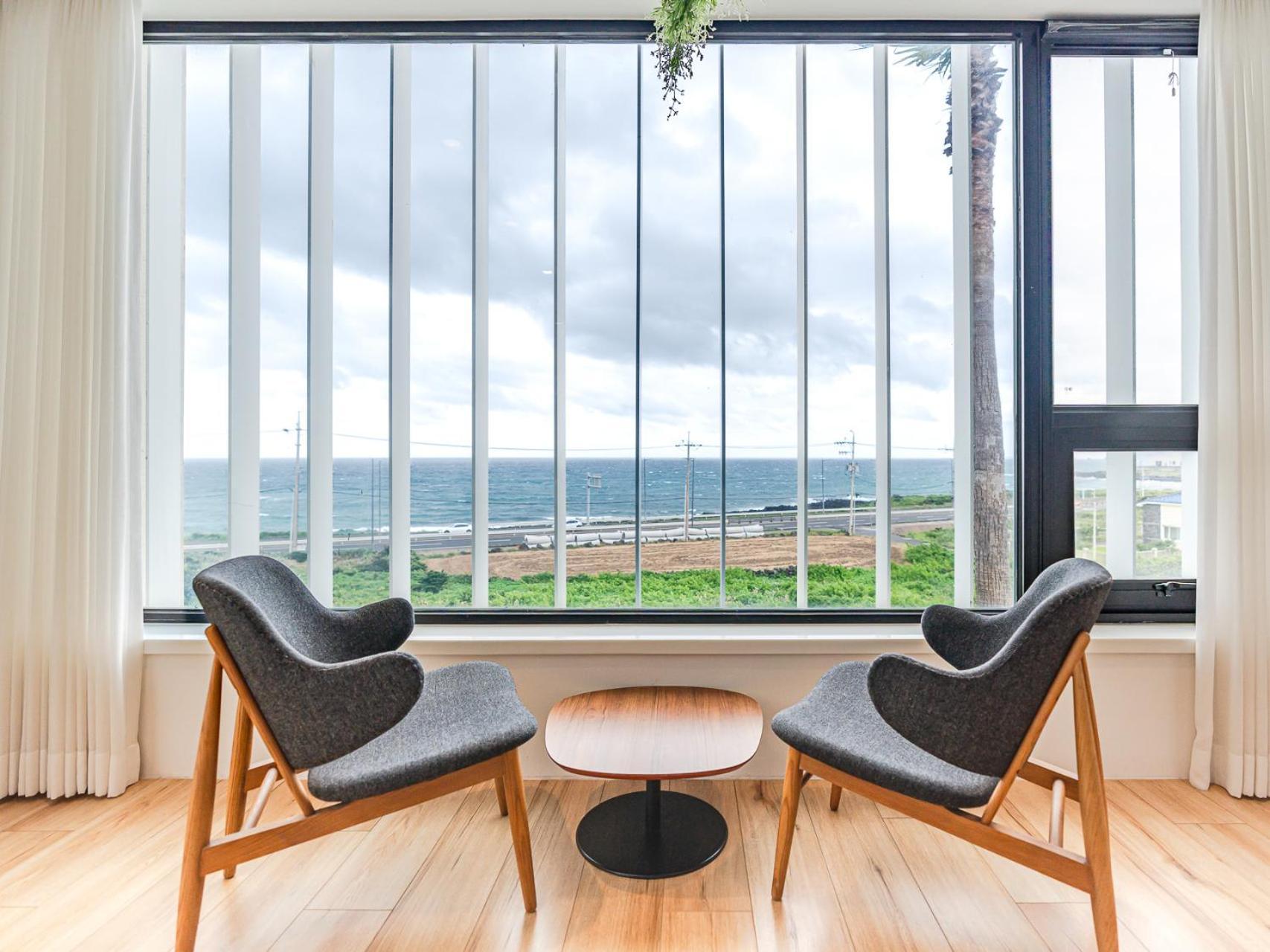Boutique Pool Villa Namib Jeju Exteriör bild